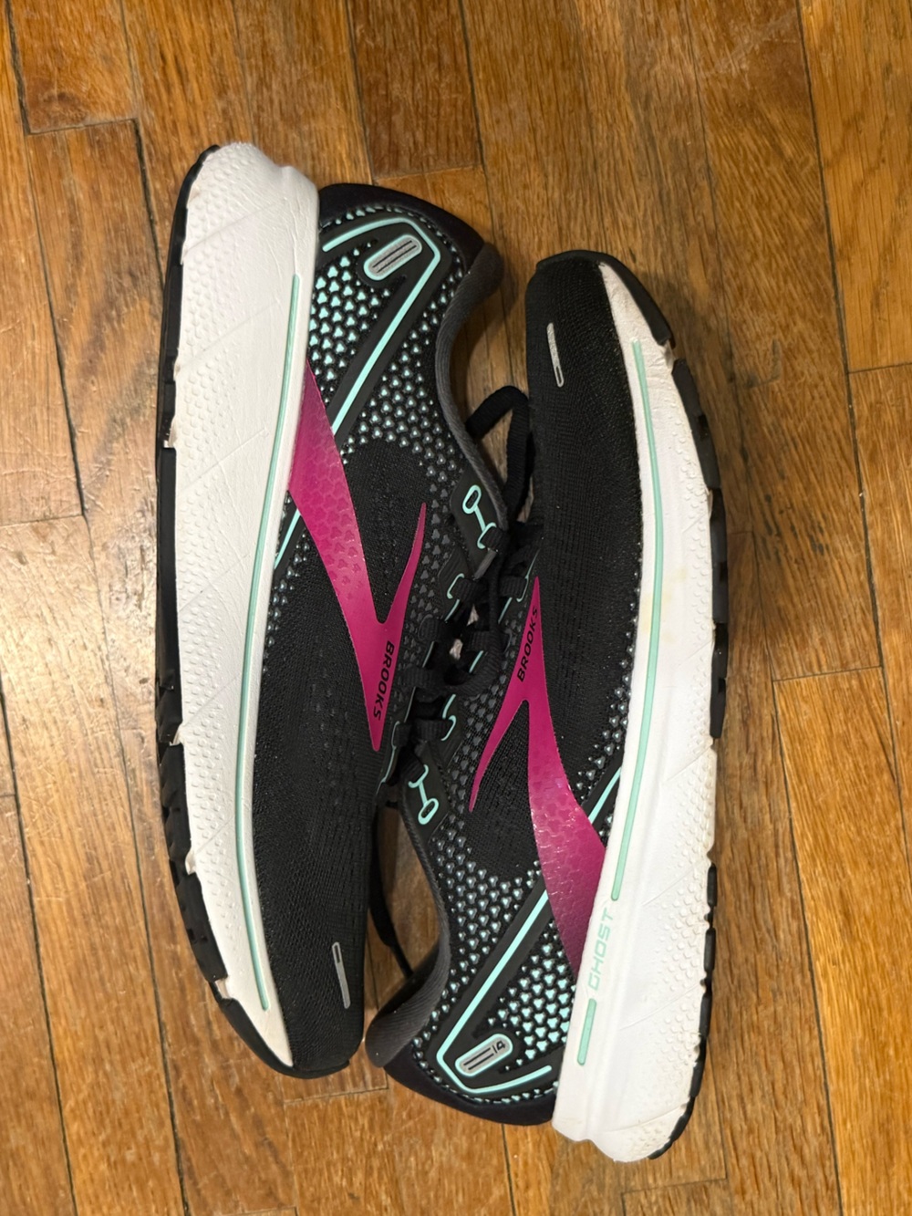 Brooks Ghost 14, size 10 - Picture 6 of 8